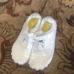 SPORTS white 41 “barefoot” style sneakers. New In Packaging. NWT